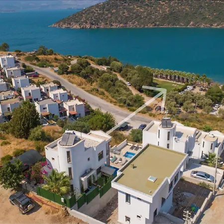 Villa Oezel Havuzlu Ve Deniz Manzarali 5 Odali